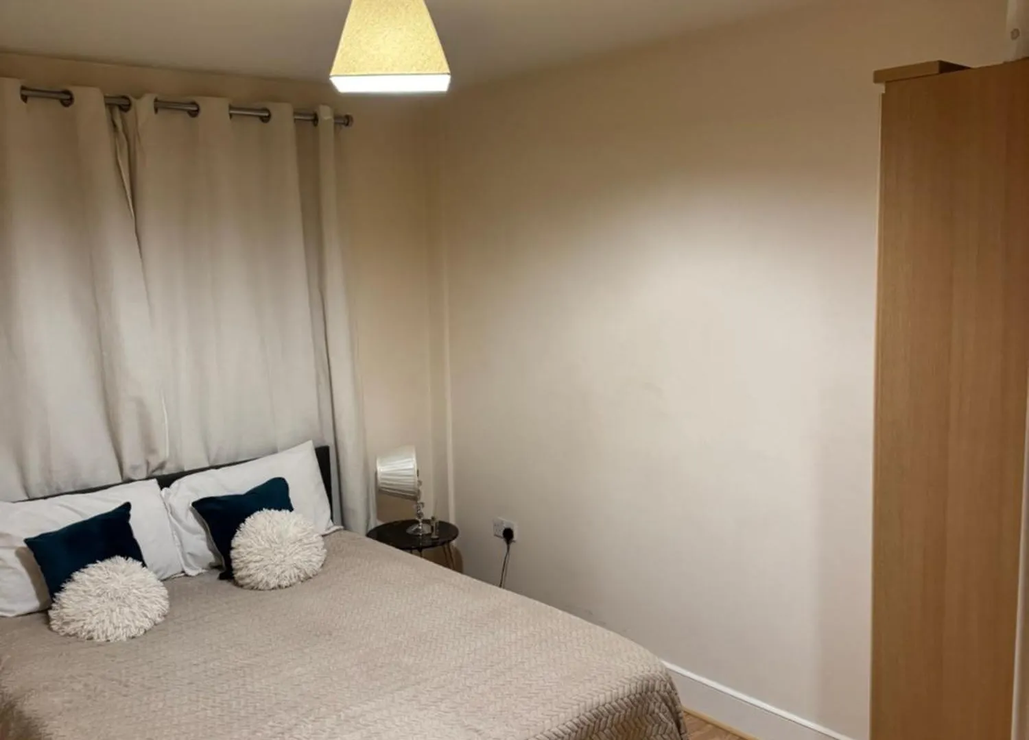 1- Bed Flat With Easy Access To Bow Station Apartment London